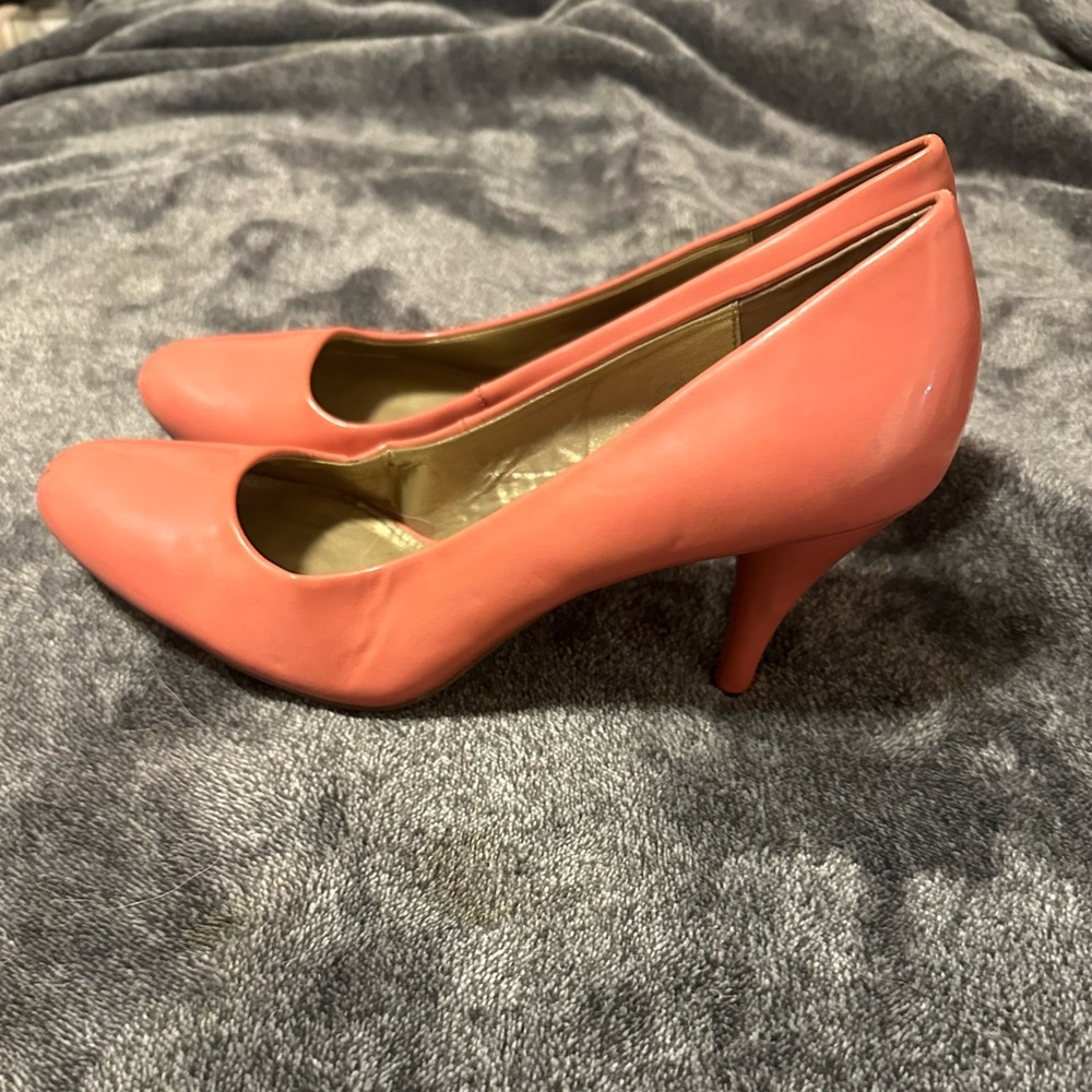 Coral heels